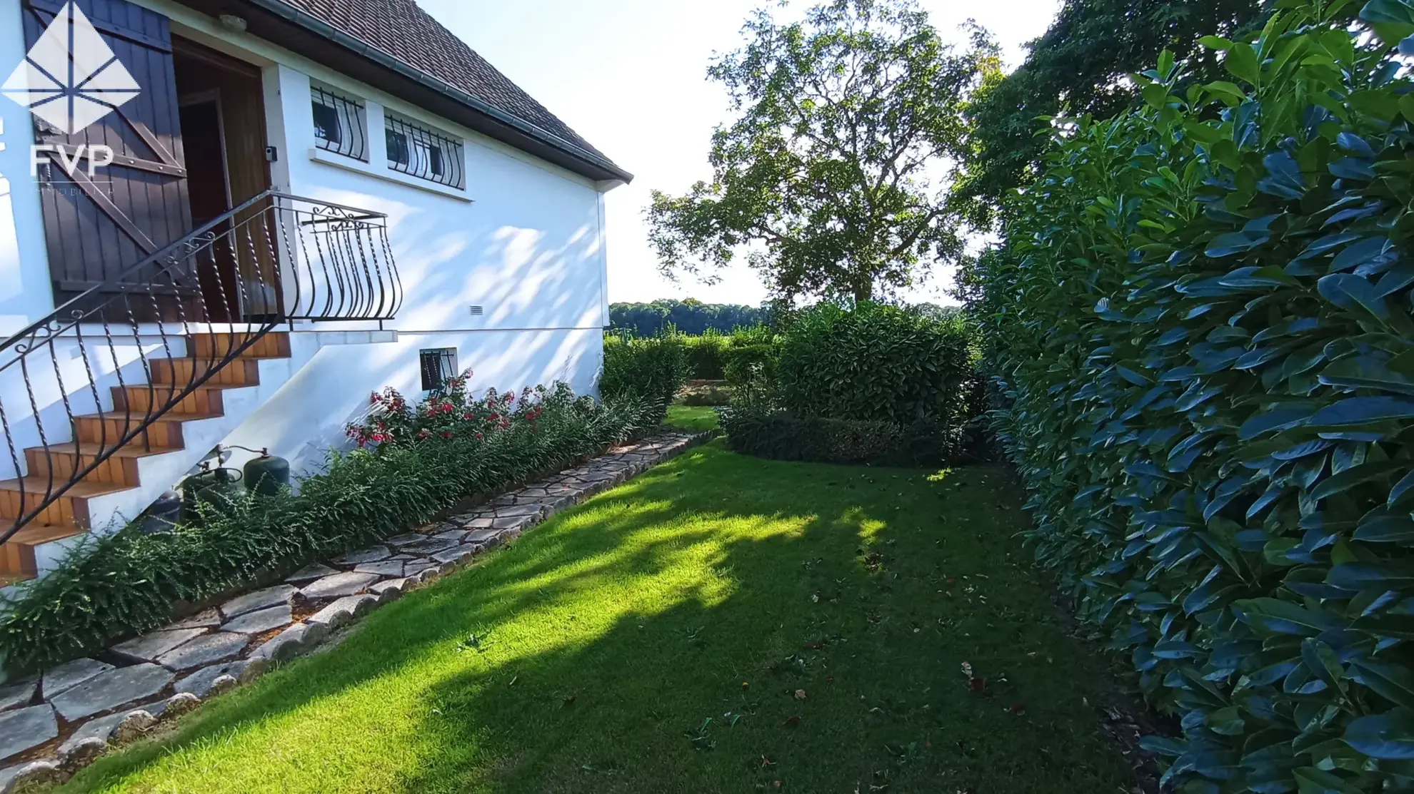 Pavillon traditionnel de 5 pièces à Lillebonne - 104 m² 