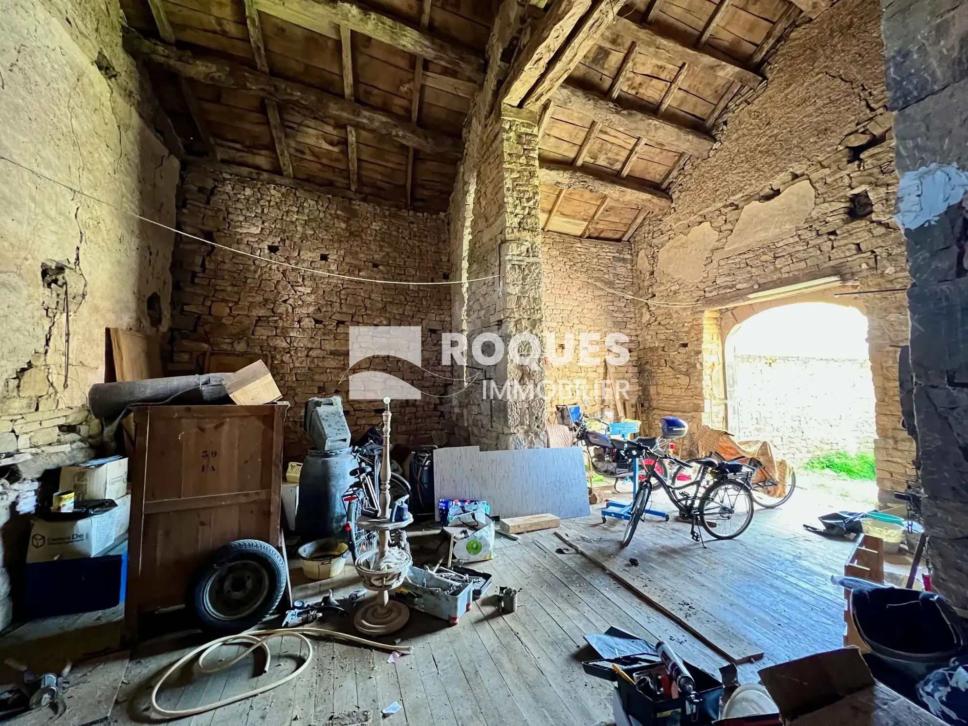 Château historique à vendre à Martrin - Commanderie hospitalière du XVème siècle 