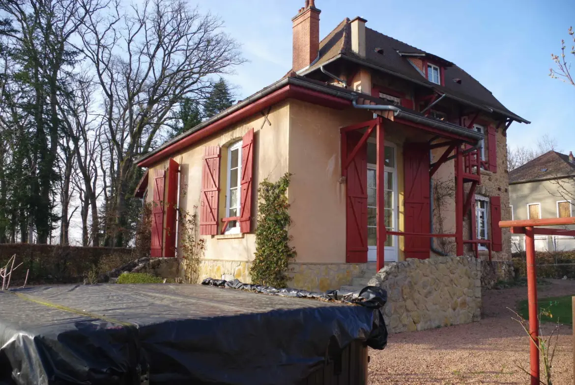 Propriété de caractère 4 chambres à Saint-Honoré-les-Bains 