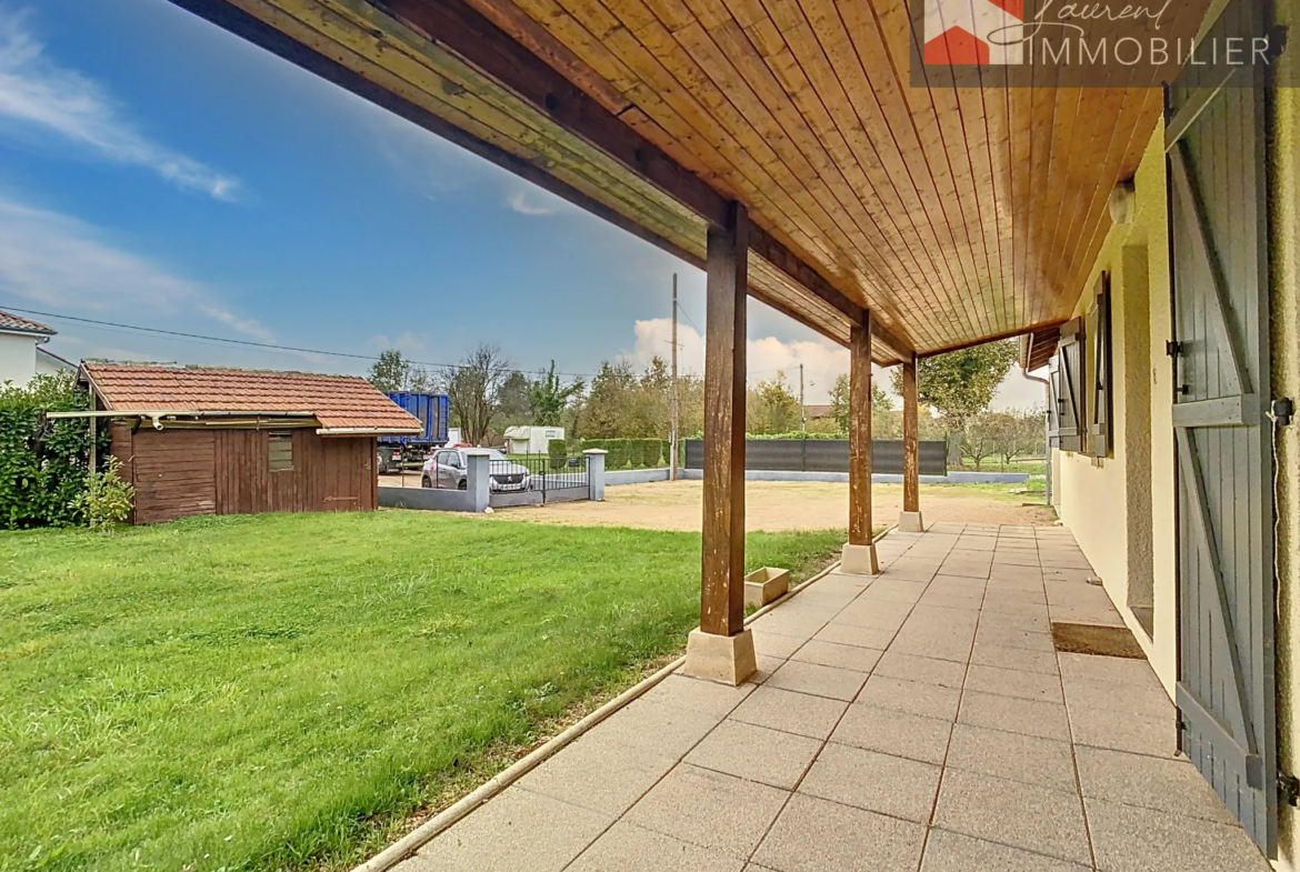 Villa contemporaine de 3 chambres avec garage à Pont de Vaux 