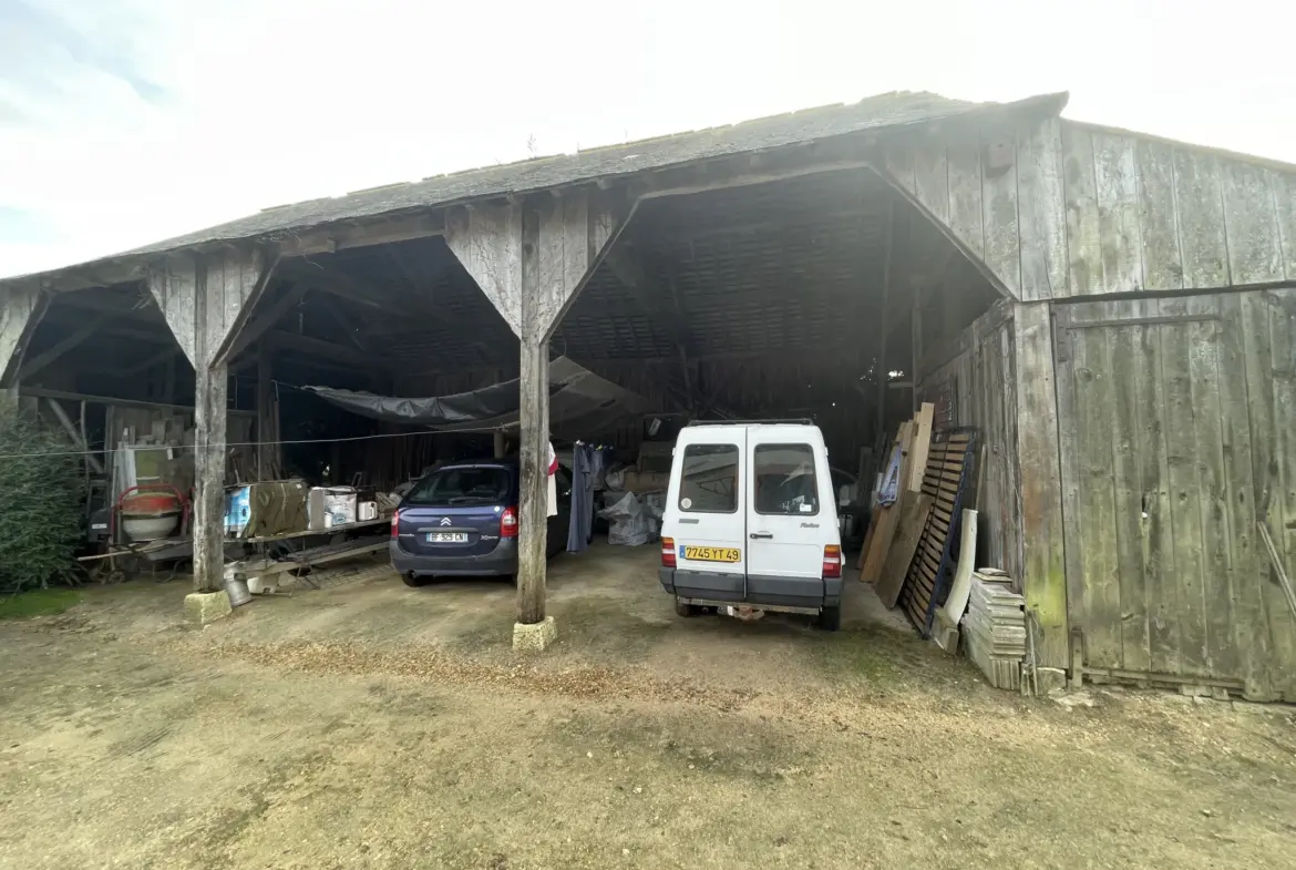 À vendre : Ferme de 27 hectares proche de Noyant 