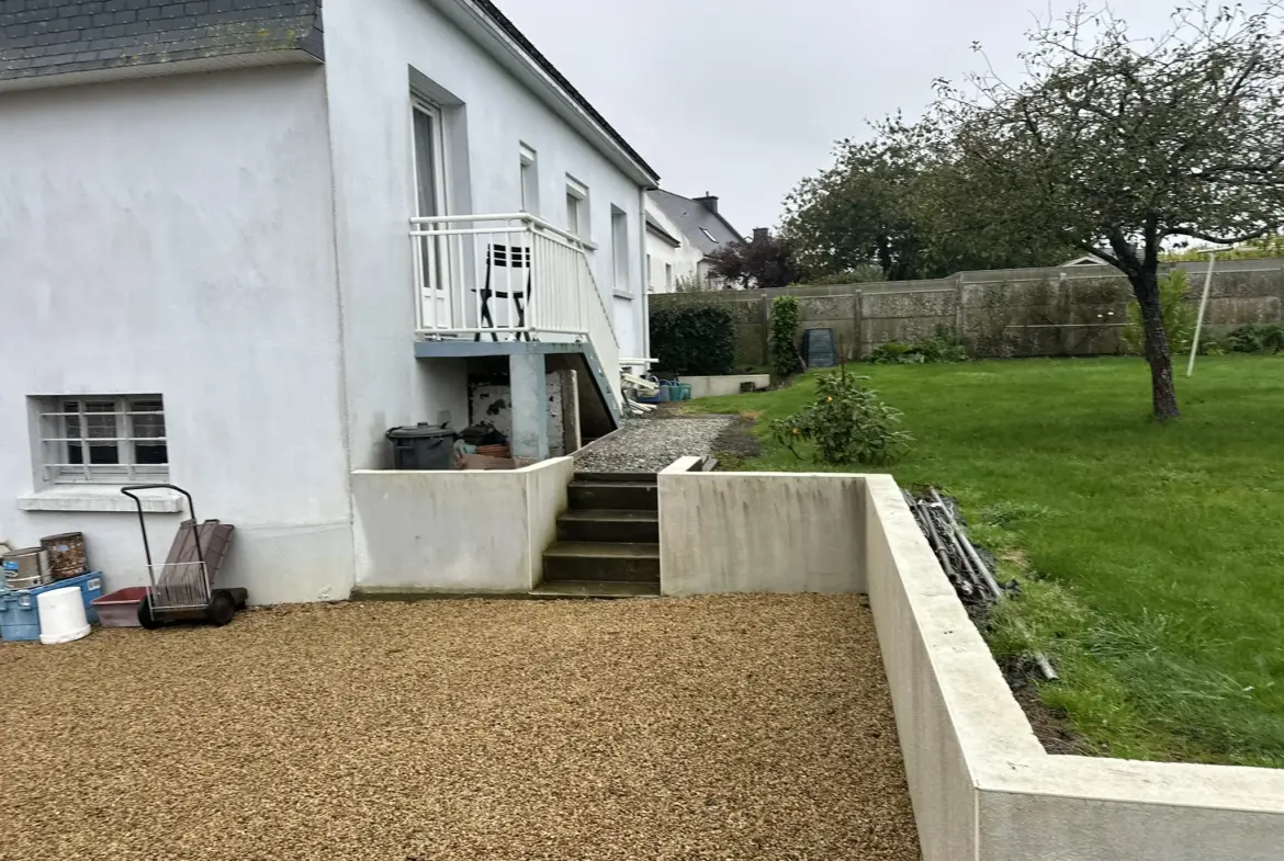 Maison Néo-bretonne à vendre en centre-ville de Noyal-Pontivy 