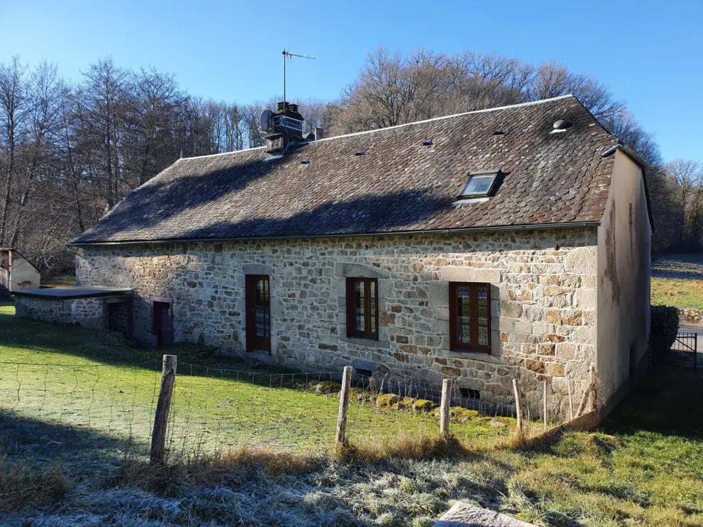 À vendre : Maison corrézienne de caractère avec terrain à Espagnac