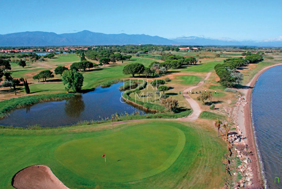 Terrain à bâtir de 325 m² à Saint-Cyprien 