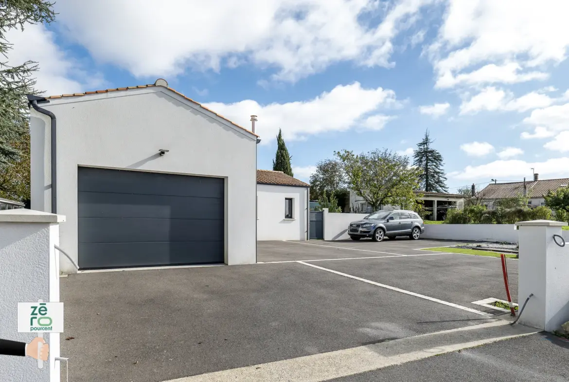 Maison plain-pied 3 chambres à Péault à vendre 