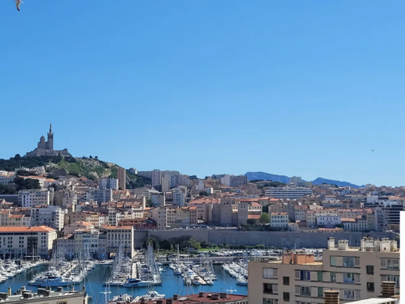 Superbe Appartement avec Vue sur Mer au Vieux Port de Marseille