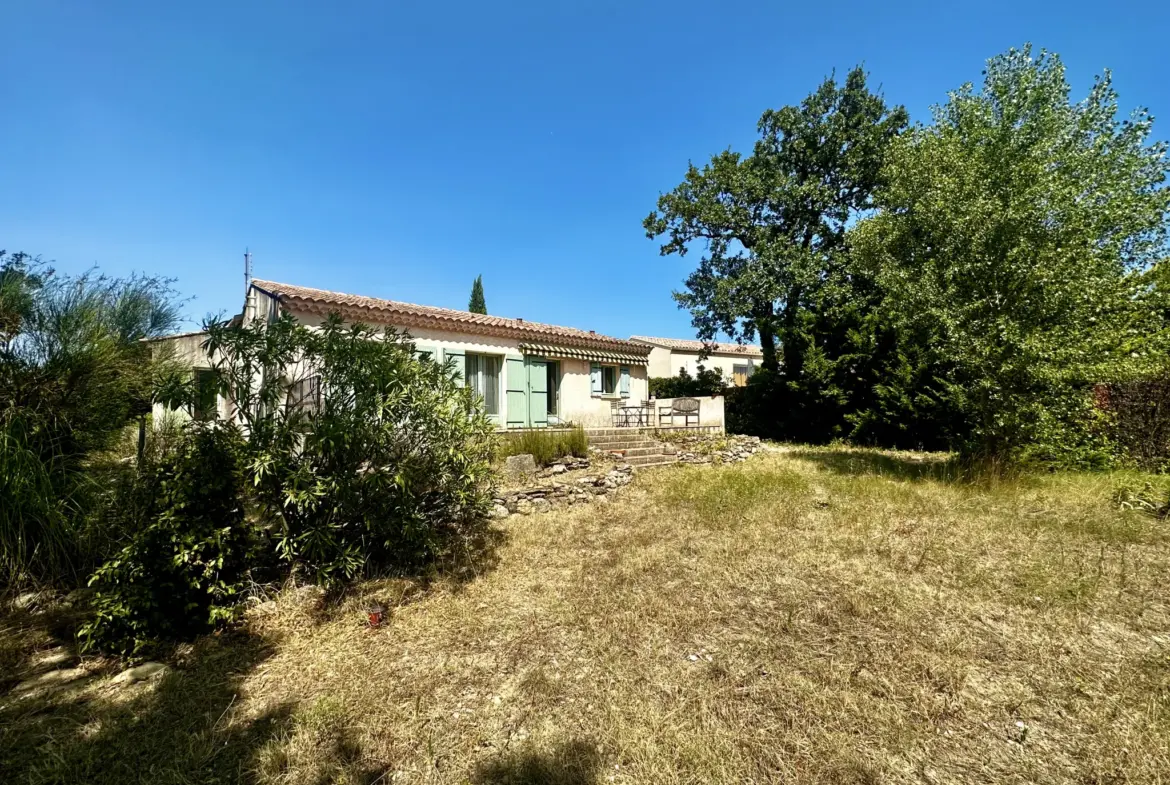 Villa de plain-pied 157 m² à Cairanne avec jardin 