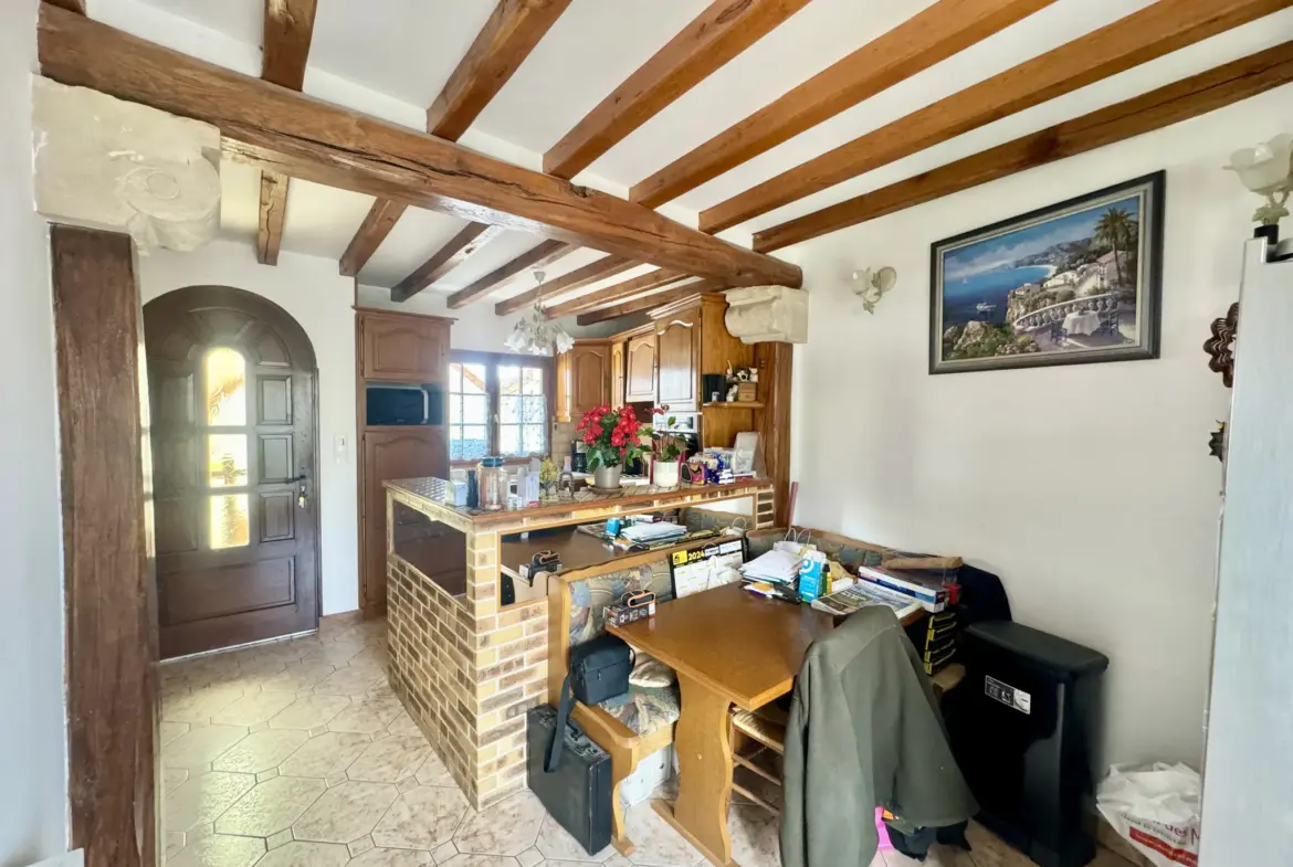 Maison 120 m² à vendre à Issou avec jardin et garage 