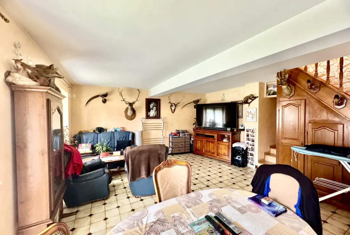 Maison 120 m² à vendre à Issou avec jardin et garage 