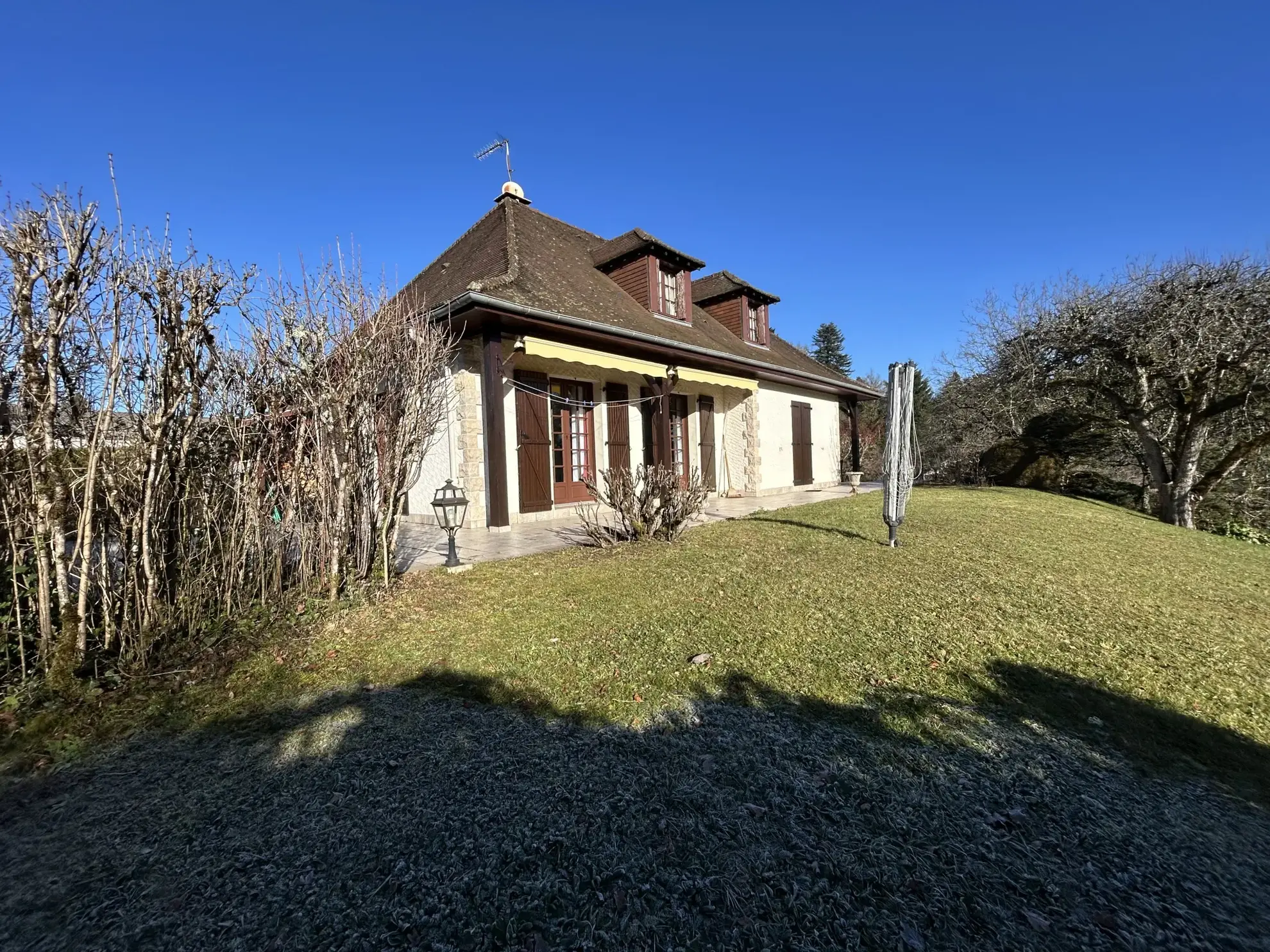 Maison à vendre à Chamboulive en Corrèze - 4 Chambres 