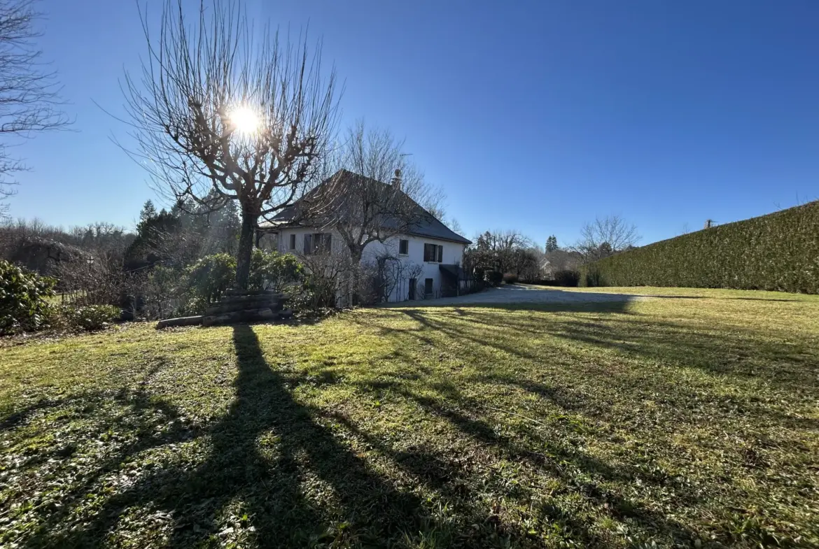 Maison à vendre à Chamboulive en Corrèze - 4 Chambres 