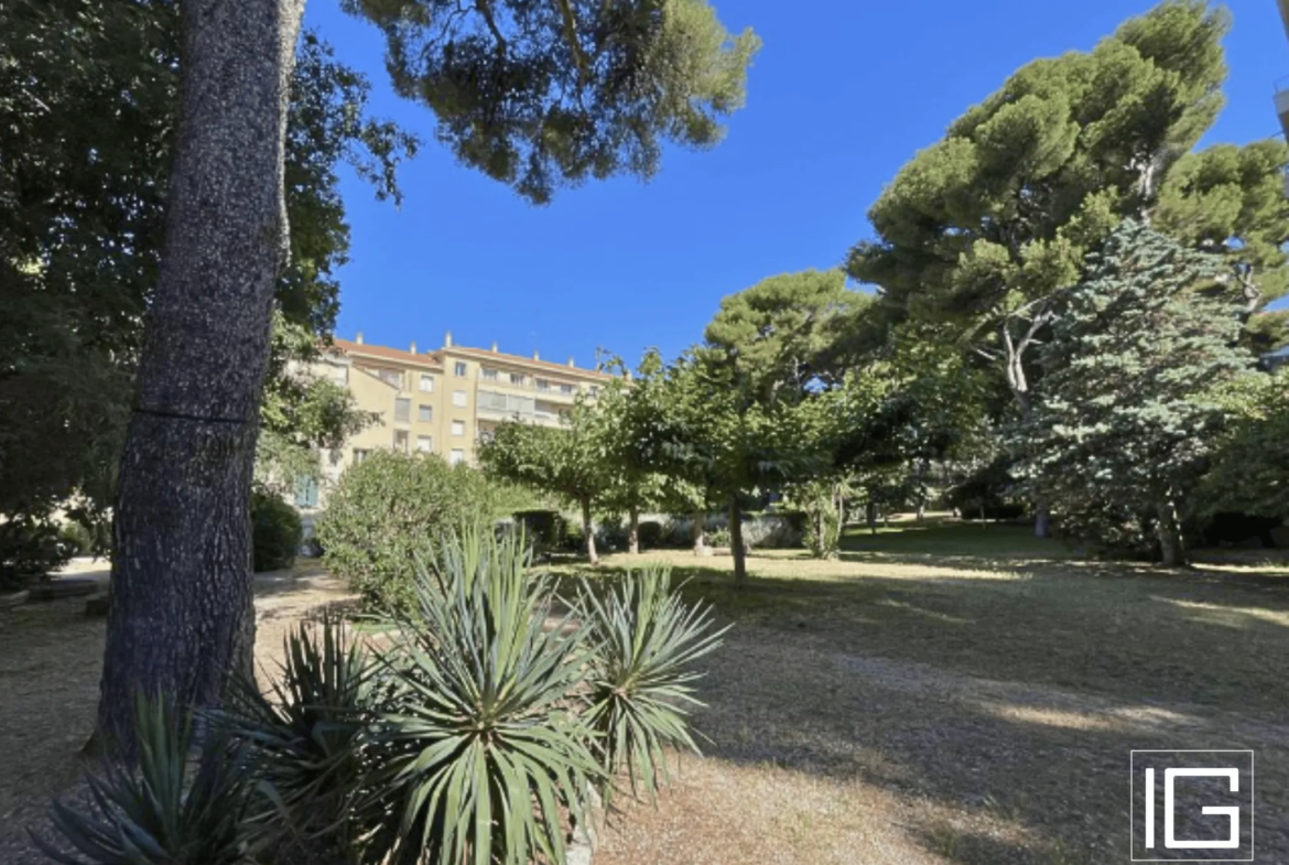 Appartement 4 pièces vue mer et Faron à moins de 200 000€ 