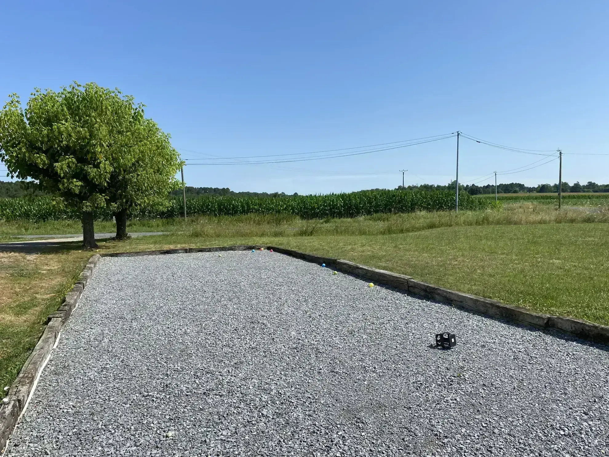 Maison authentique de 130m² avec vue dégagée et grand jardin à Bazas 