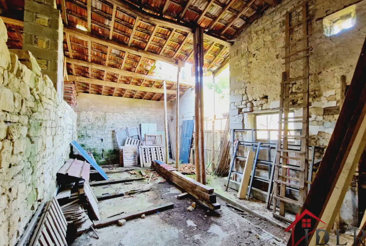 Ancienne ferme agricole à rénover à Villars st Marcellin 