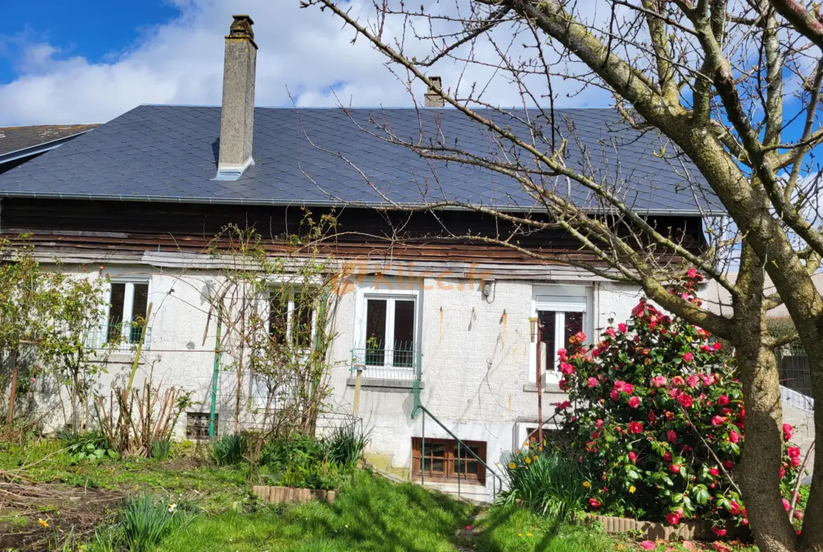 Maison de 115 m² avec jardin à vendre à Yvetot pour 148 000 € 