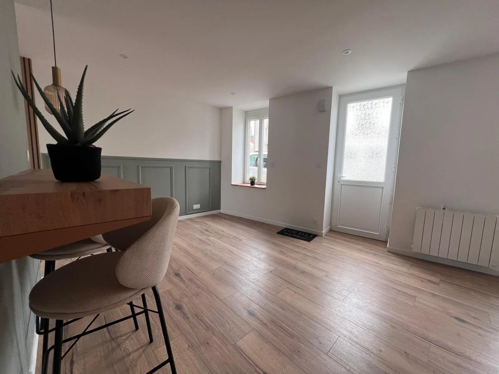 Maison rénovée à vendre à Mouzillon - 44330, 2 chambres 