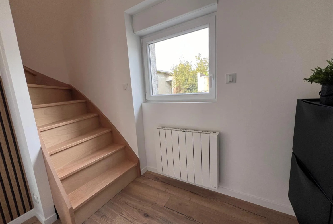 Maison rénovée à vendre à Mouzillon - 44330, 2 chambres 