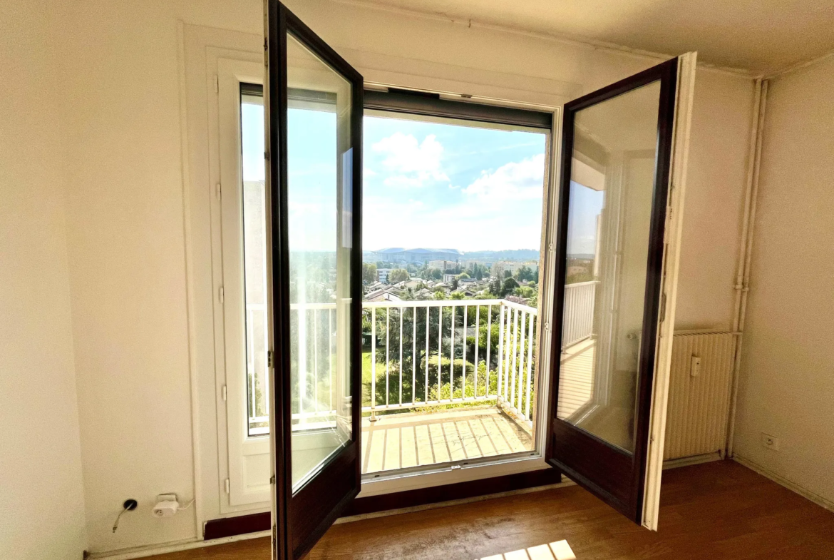 Appartement T2 lumineux avec balcon et parking à Décines-Charpieu 