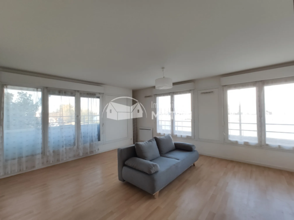 À vendre : Appartement F2 de 51m² avec vue sur la Seine à Vitry-sur-Seine