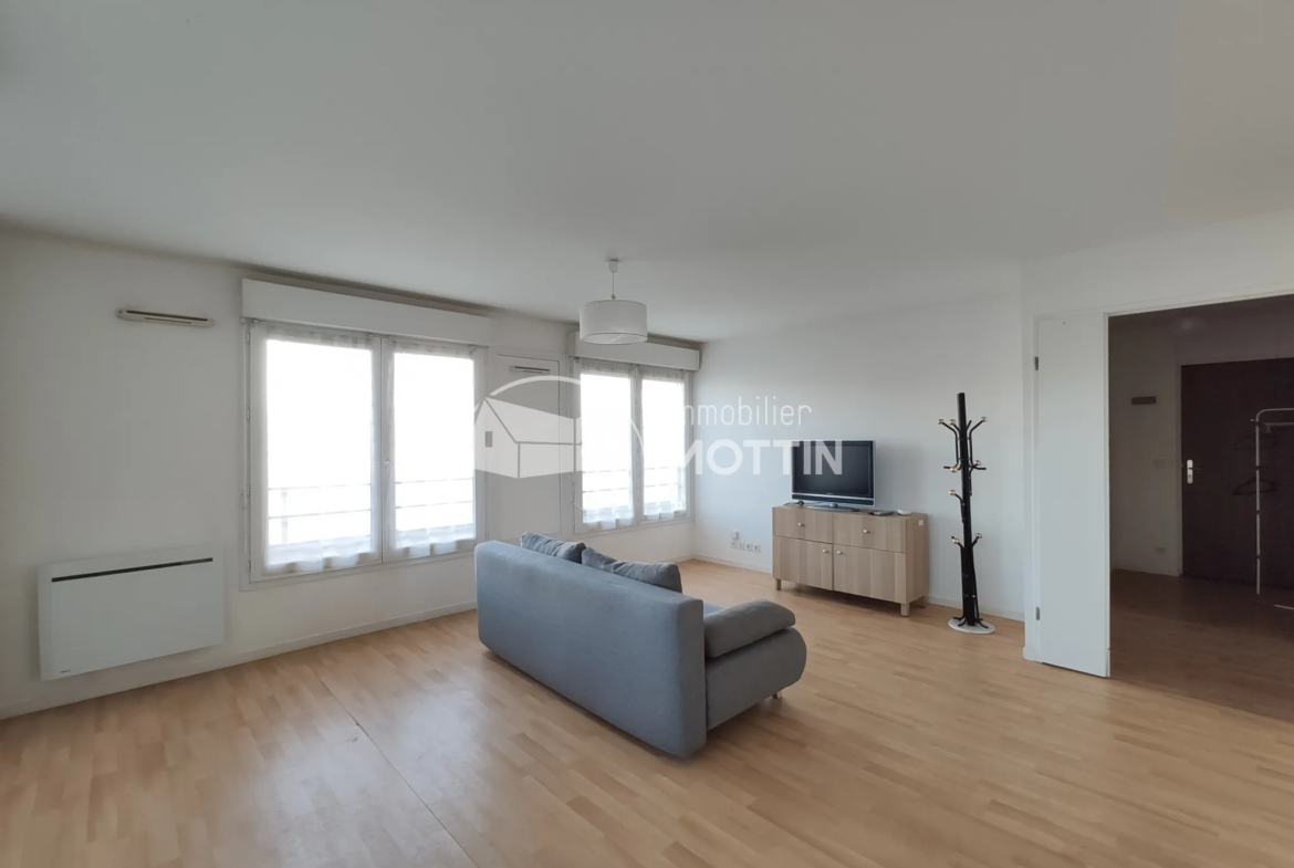 À vendre : Appartement F2 de 51m² avec vue sur la Seine à Vitry-sur-Seine 