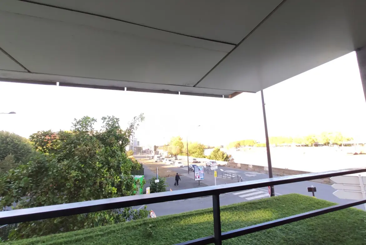 À vendre : Appartement F2 de 51m² avec vue sur la Seine à Vitry-sur-Seine 