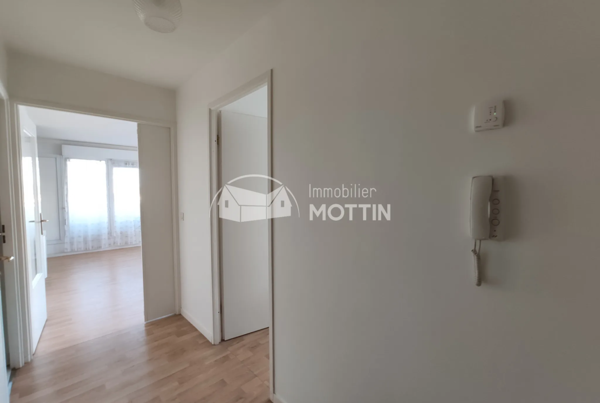 À vendre : Appartement F2 de 51m² avec vue sur la Seine à Vitry-sur-Seine 