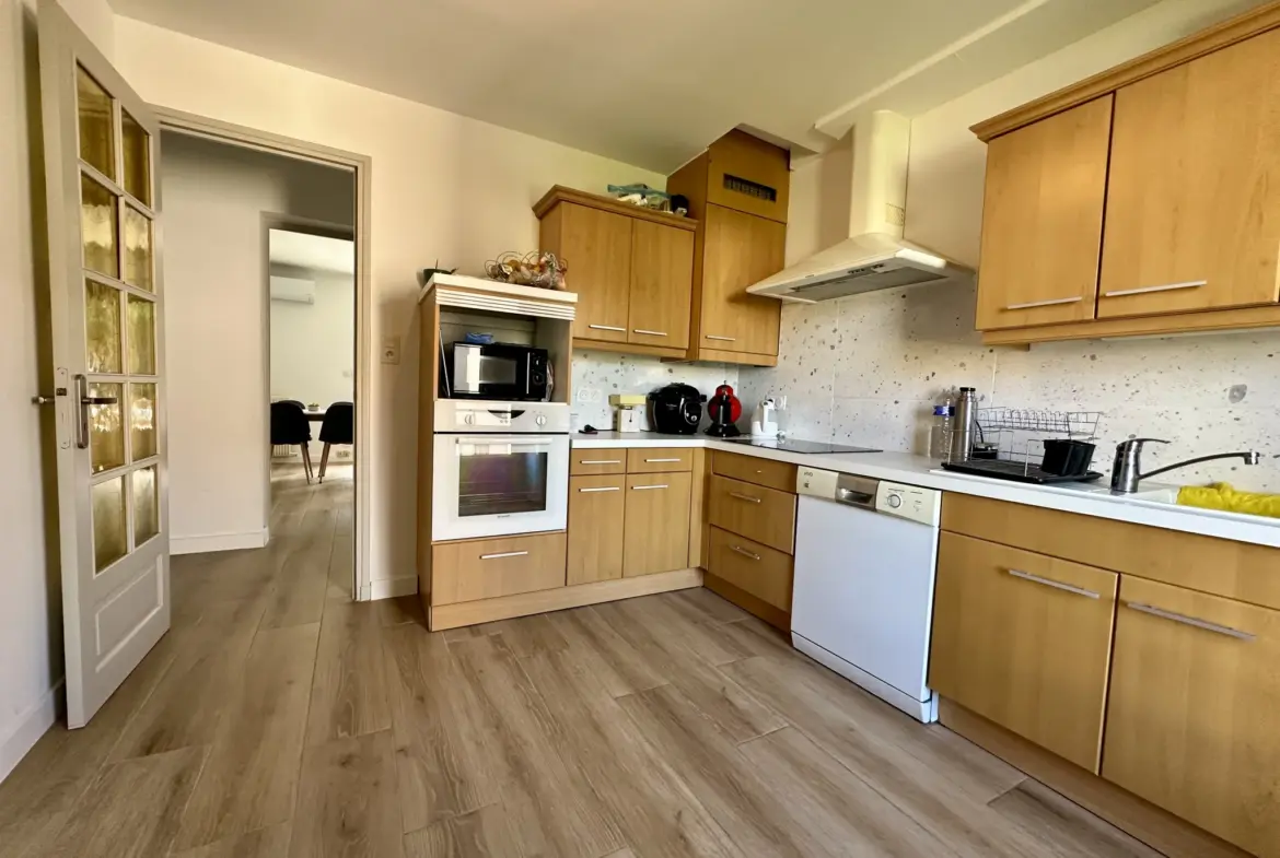 Appartement T3 rénové à vendre à Narbonne 