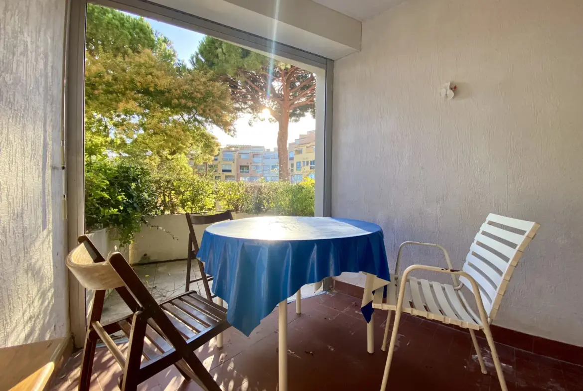 À vendre : Grand studio lumineux avec piscine au Cap d'Agde 