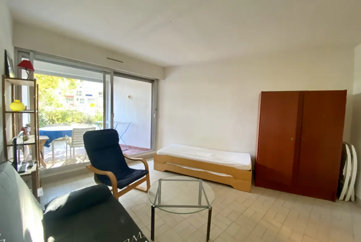 À vendre : Grand studio lumineux avec piscine au Cap d'Agde 