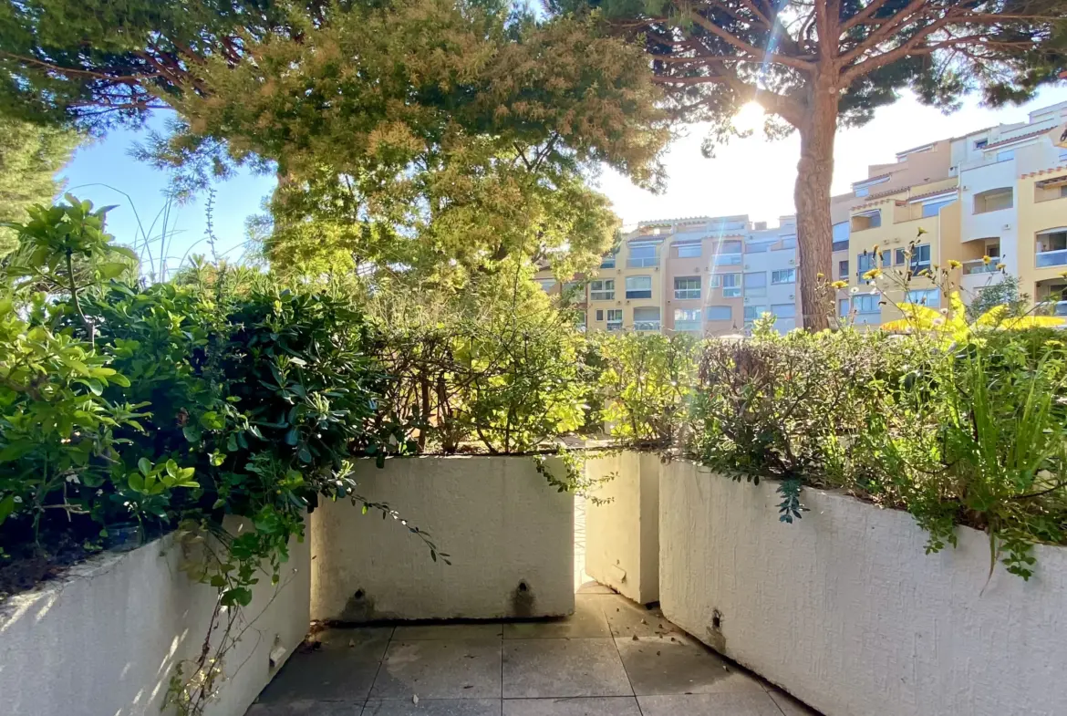 À vendre : Grand studio lumineux avec piscine au Cap d'Agde 