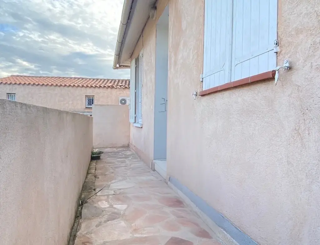 Haut de villa de 60 m² à Six Fours les Plages 