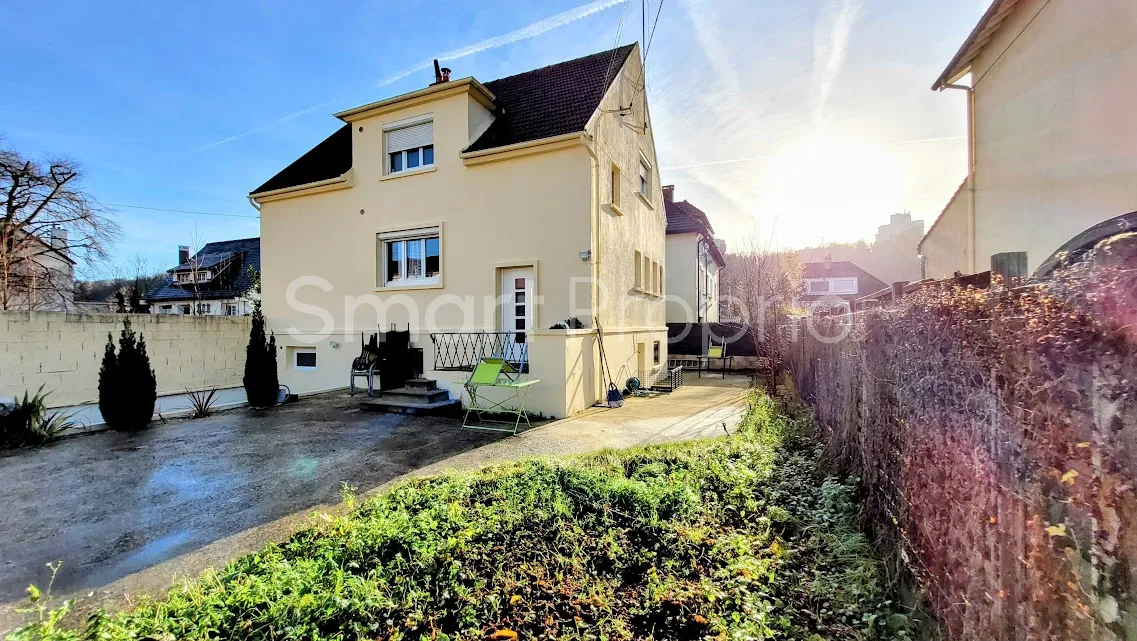 Maison de 3 chambres avec dépendance à vendre à Creil 