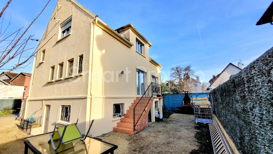 Maison de 3 chambres avec dépendance à vendre à Creil 