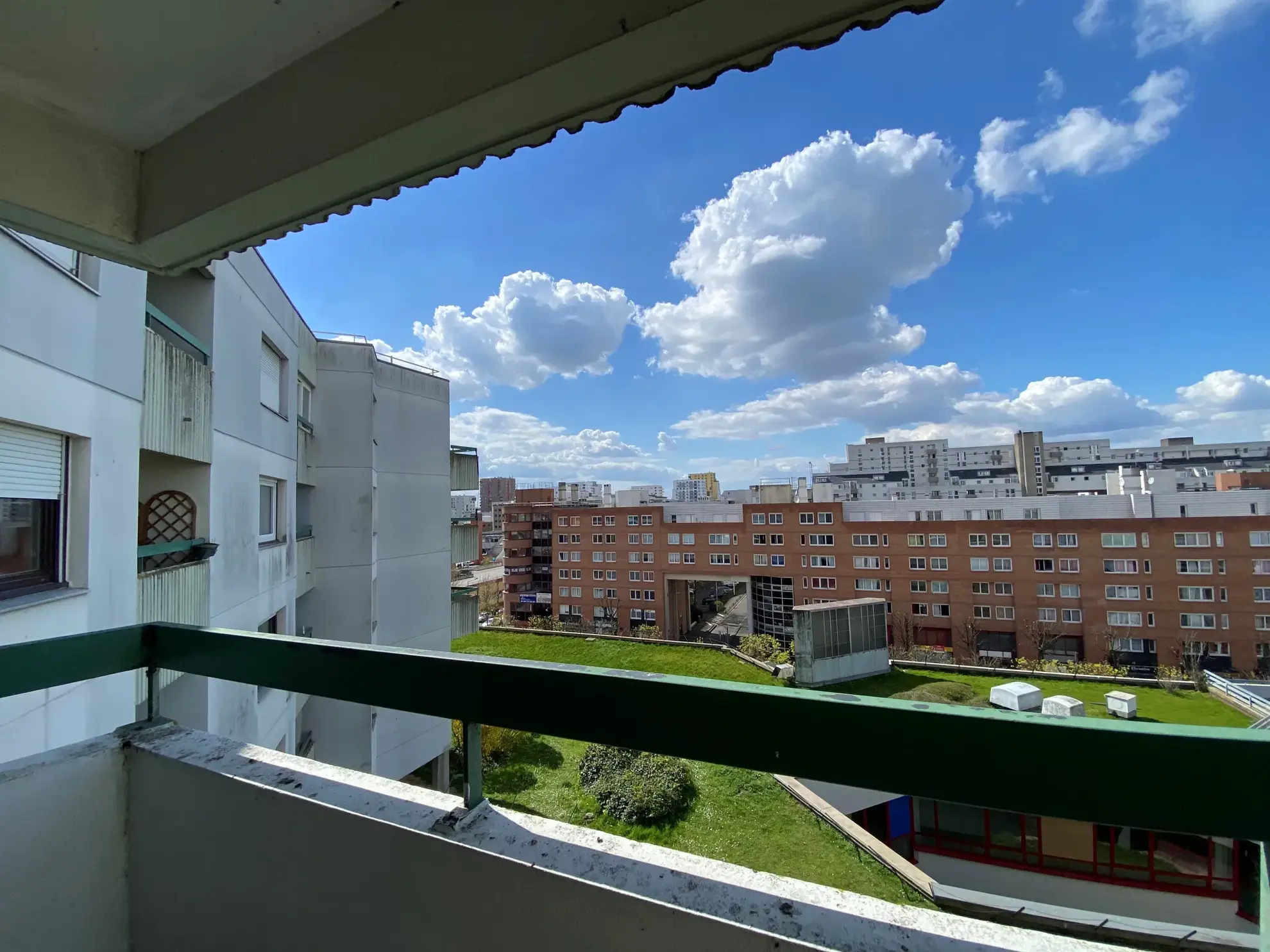 À vendre : Grand appartement 2 pièces en centre-ville d'Évry 