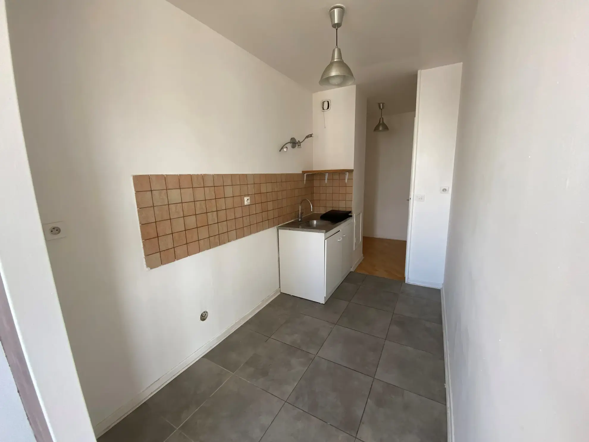 À vendre : Grand appartement 2 pièces en centre-ville d'Évry 