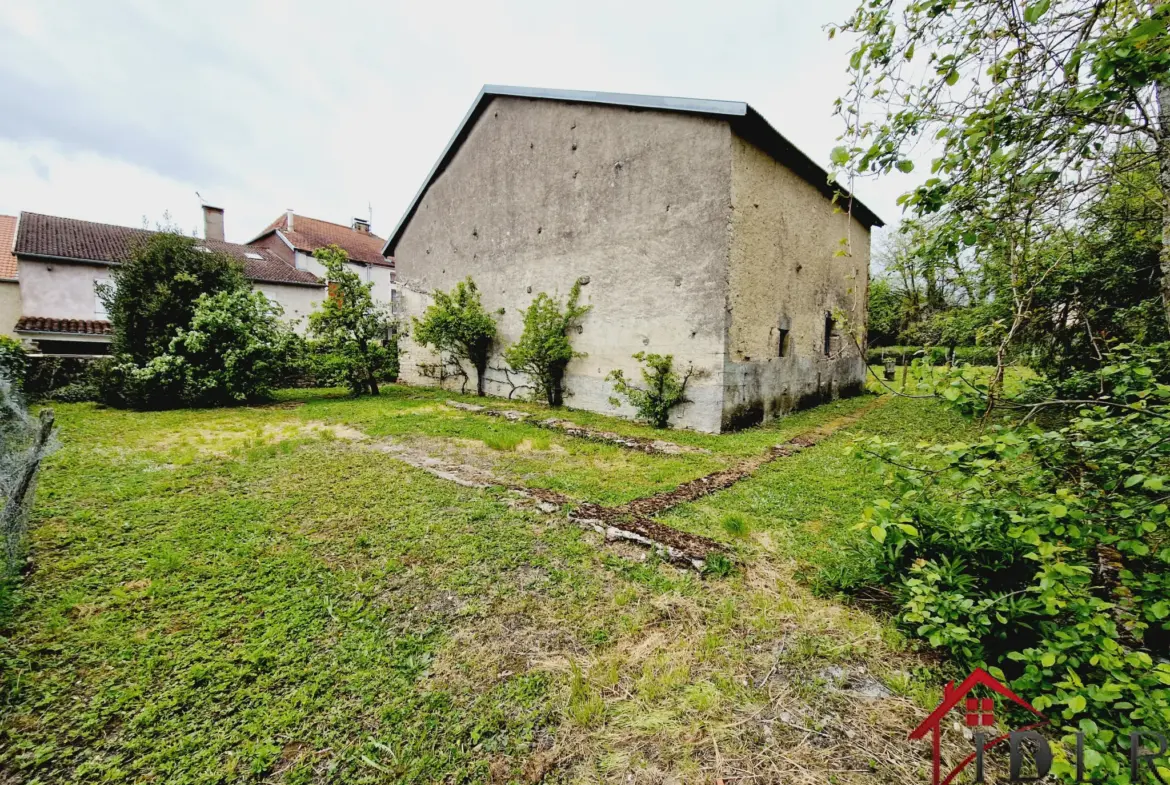 Maison de village en vente à Melay, 4 chambres, jardin et garage 