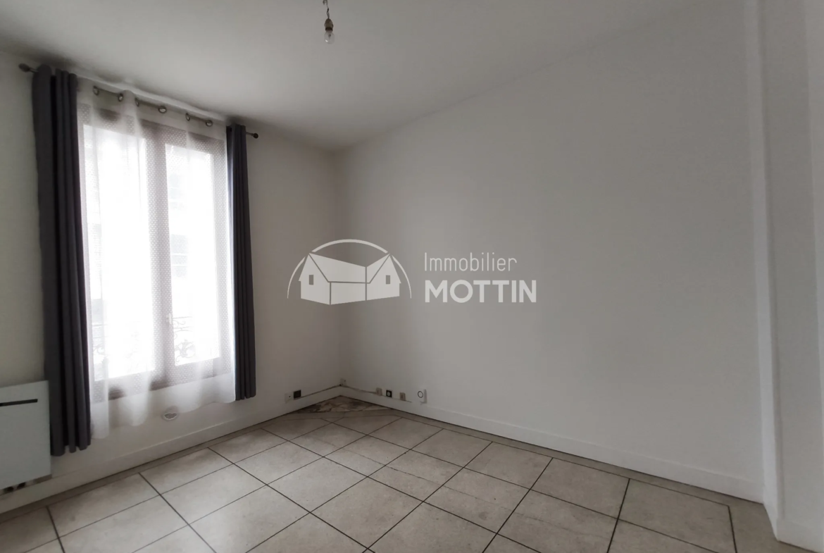 Appartement F2 à vendre à Ivry-Sur-Seine, quartier Gambetta 