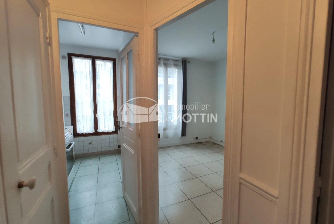 Appartement F2 à vendre à Ivry-Sur-Seine, quartier Gambetta 