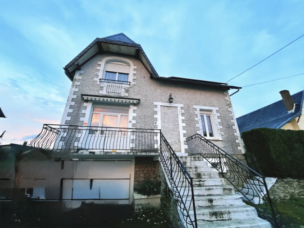 Maison à vendre à Saint Priest de Gimel en Corrèze avec piscine et garage