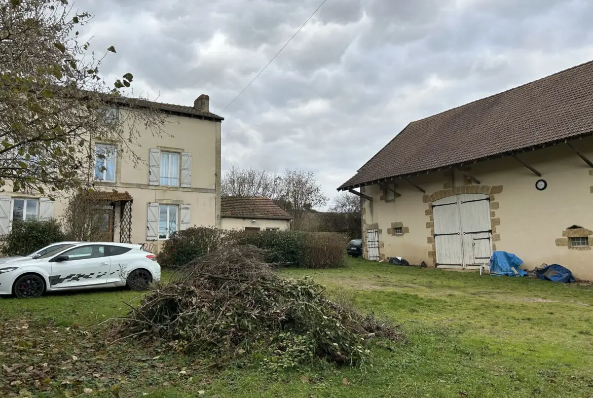 À vendre : T4 lumineux avec terrasse et garage au Cendre - 96 m² 