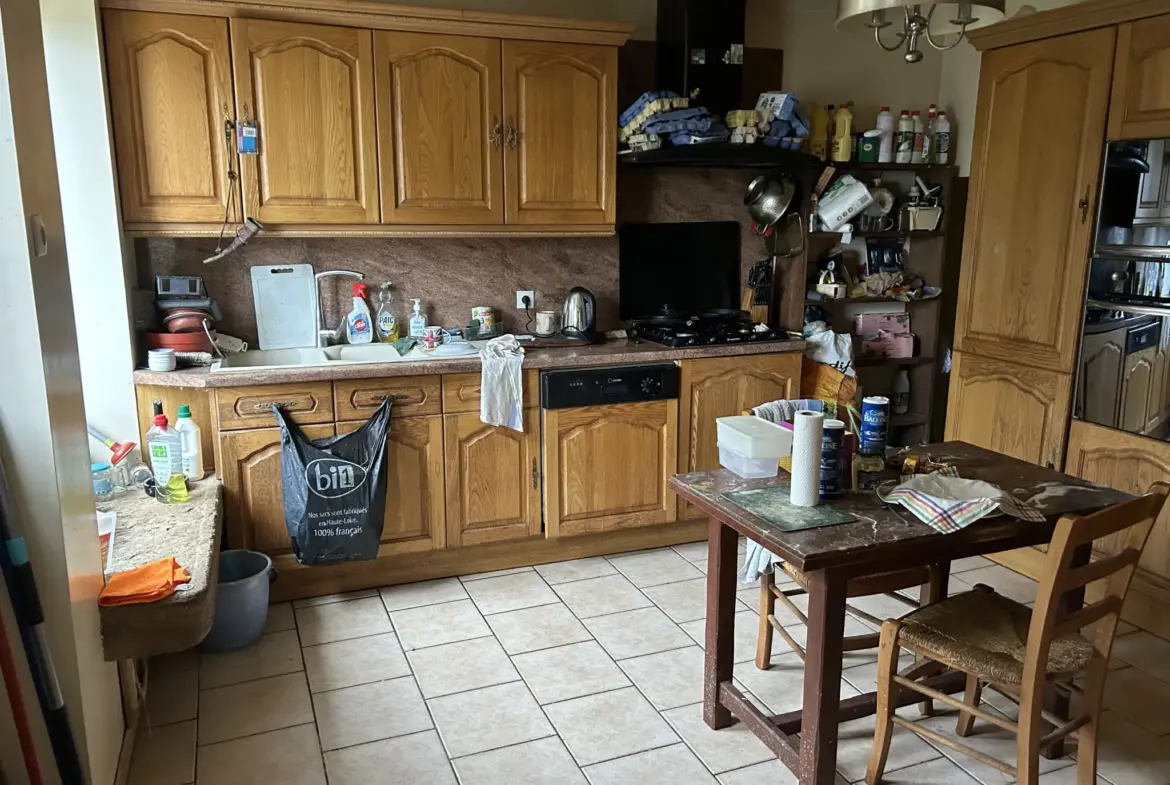 À vendre : T4 lumineux avec terrasse et garage au Cendre - 96 m² 