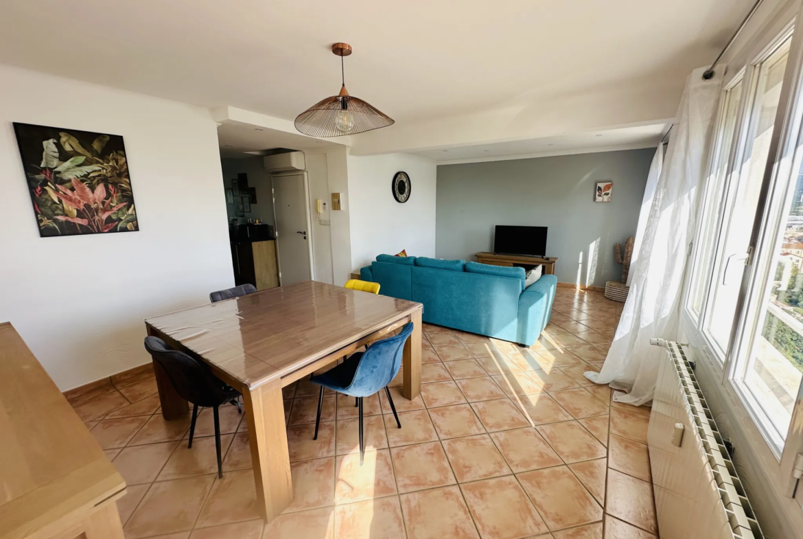 À vendre : Appartement T4 avec vue mer à La Seyne-sur-Mer 