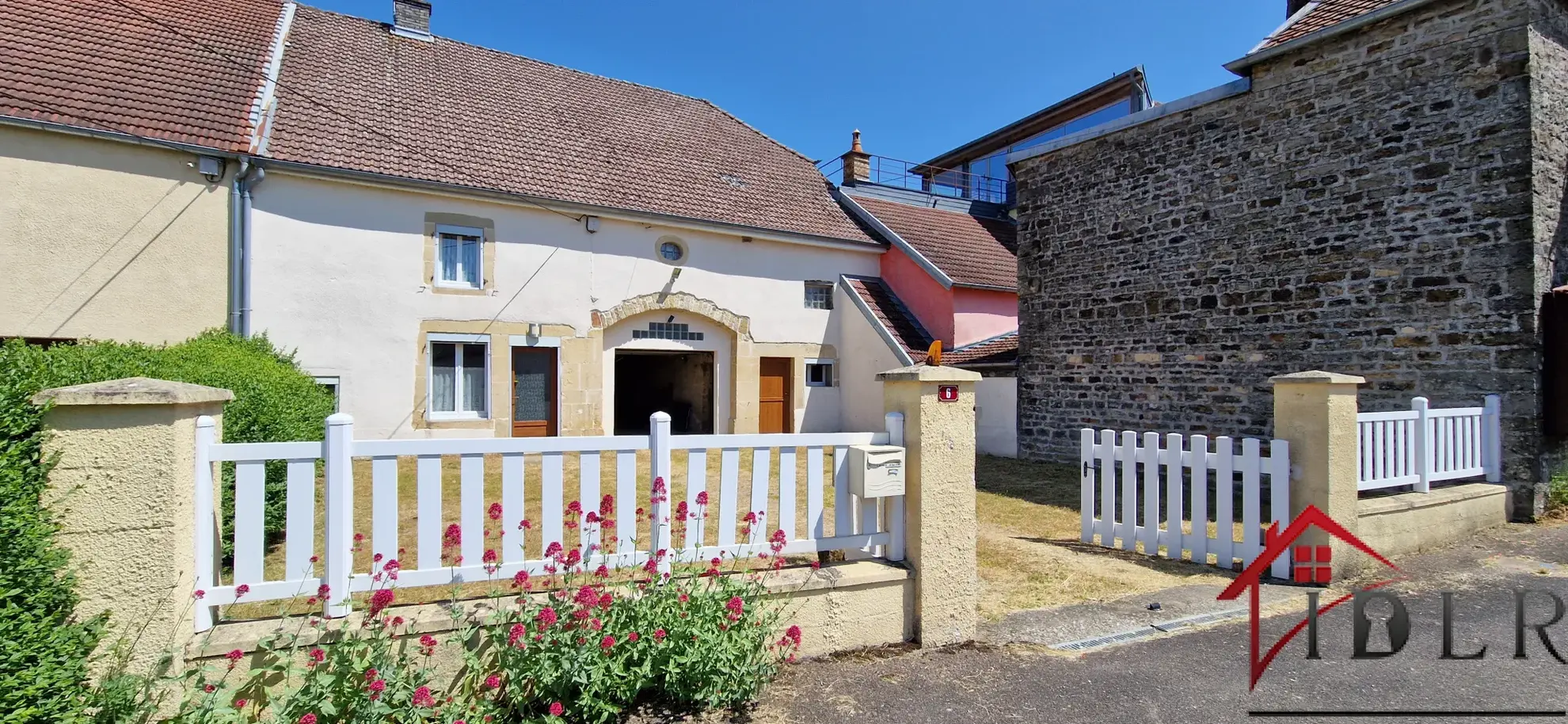 Maison Meublée 106 m² avec Terrain de 740 m² à Preigney 