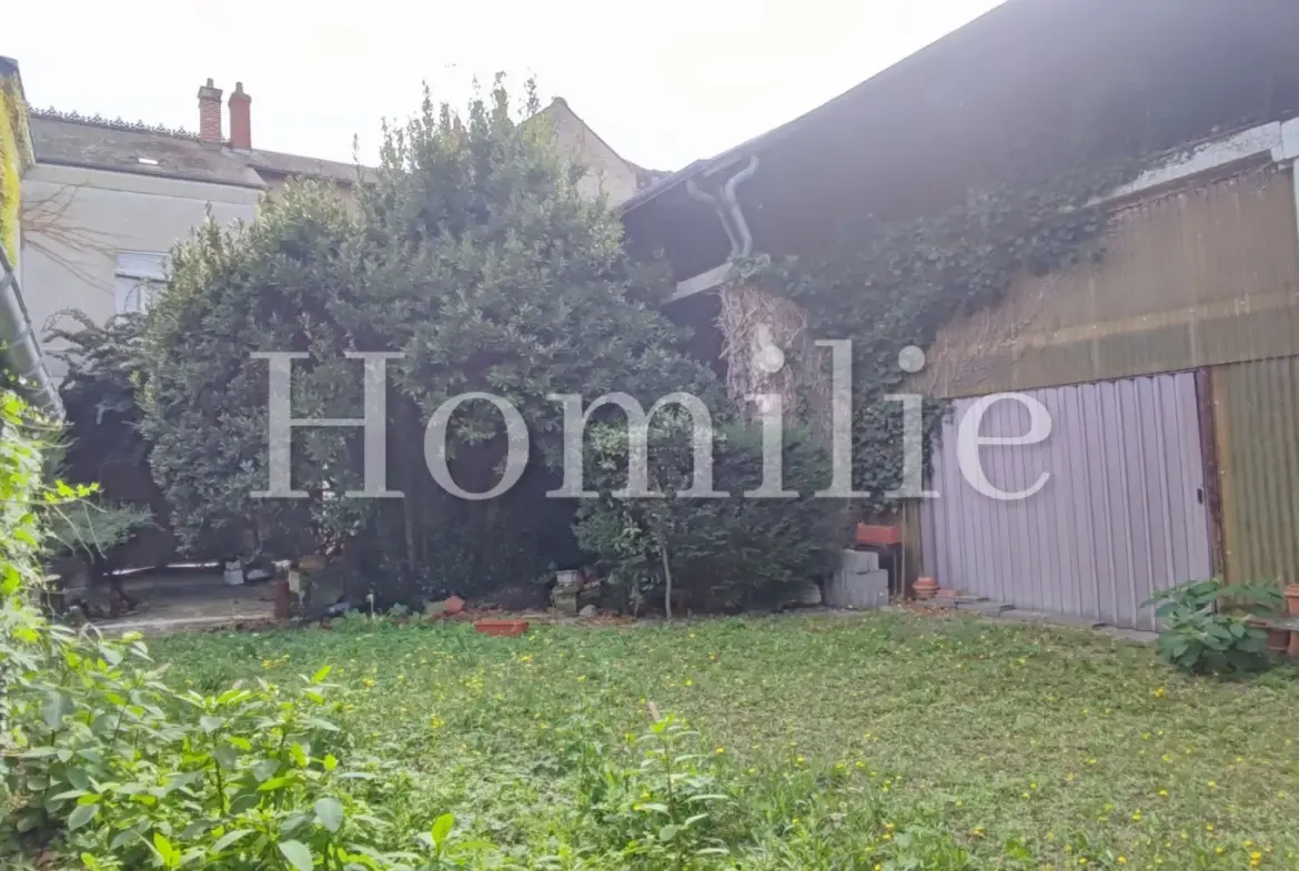 Maison bourgeoise élégante à vendre à Montrichard 