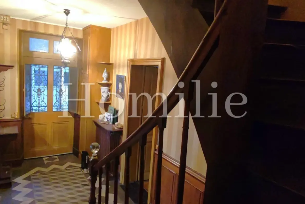 Maison bourgeoise élégante à vendre à Montrichard 