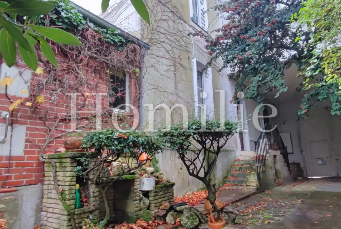 Maison bourgeoise élégante à vendre à Montrichard 