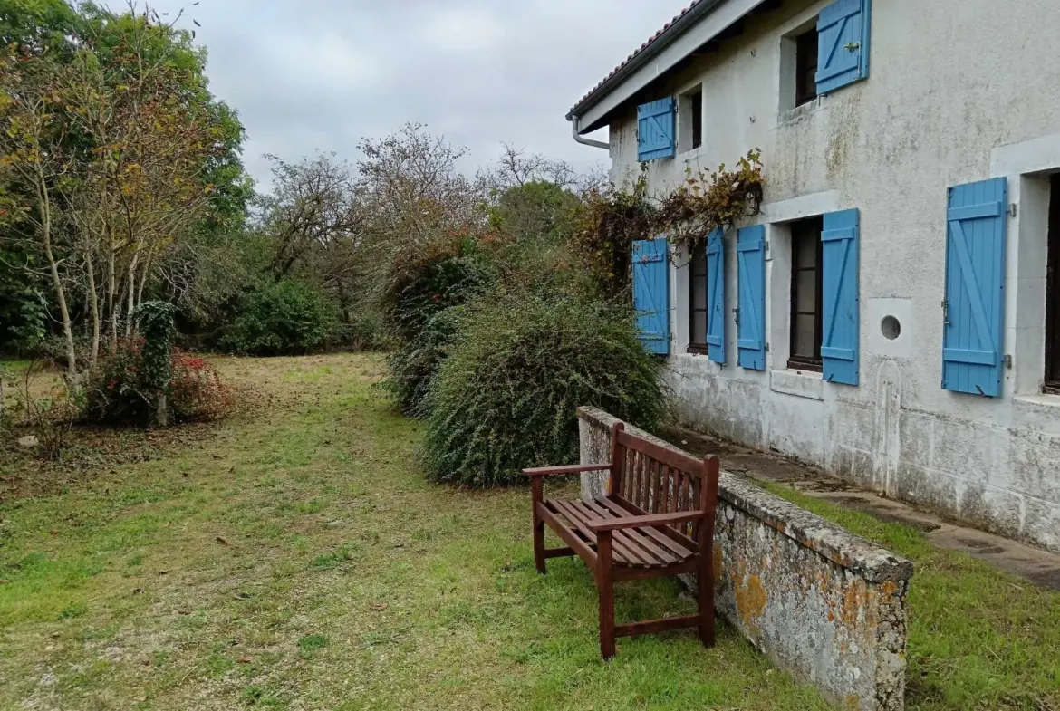 Maison de type longère à Messe avec 5 chambres à vendre 