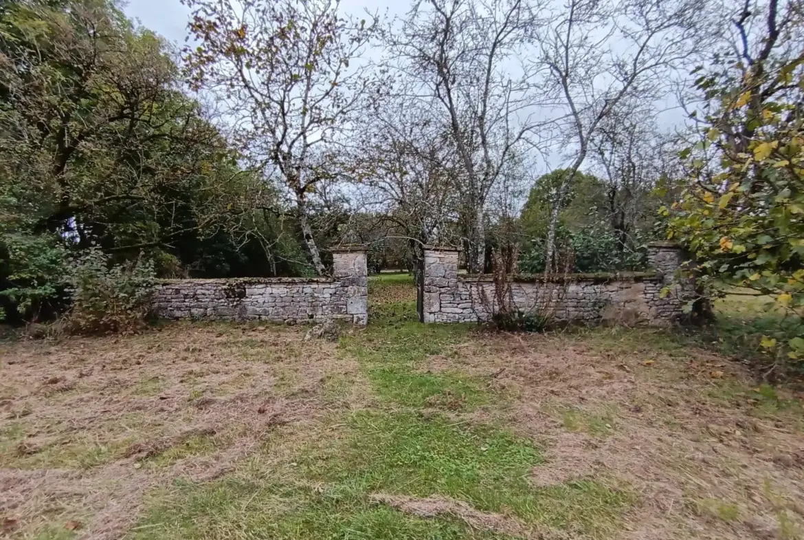 Maison de type longère à Messe avec 5 chambres à vendre 