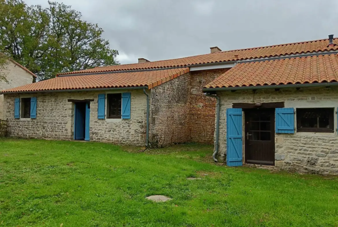 Maison de type longère à Messe avec 5 chambres à vendre 