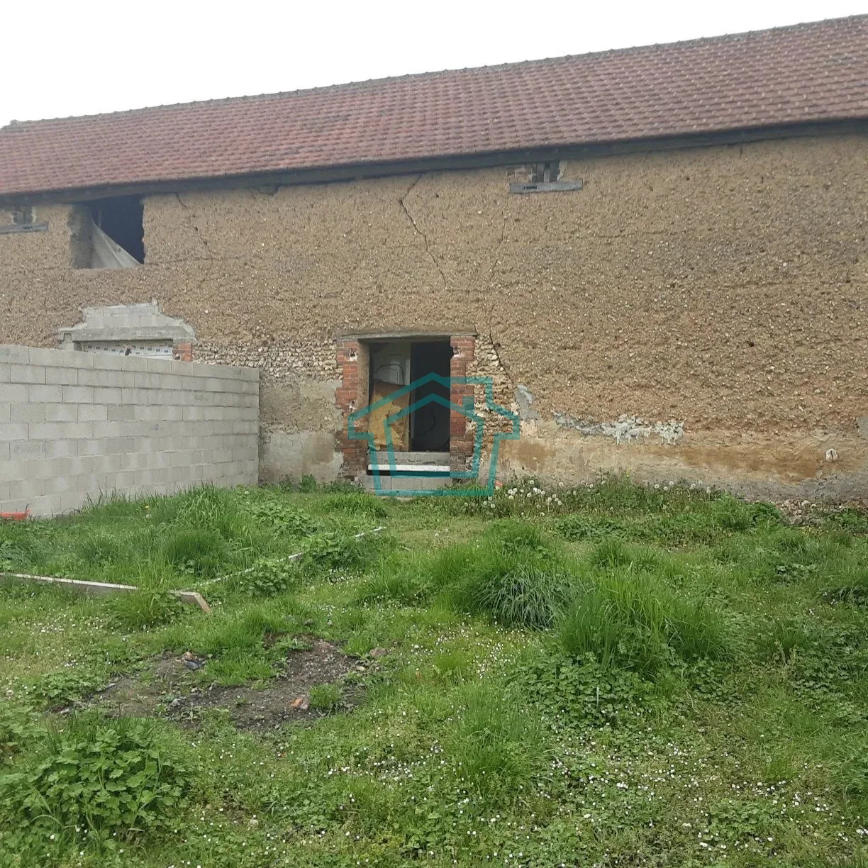 Corps de ferme de 138 m² à rénover près de Houdan, 78550 